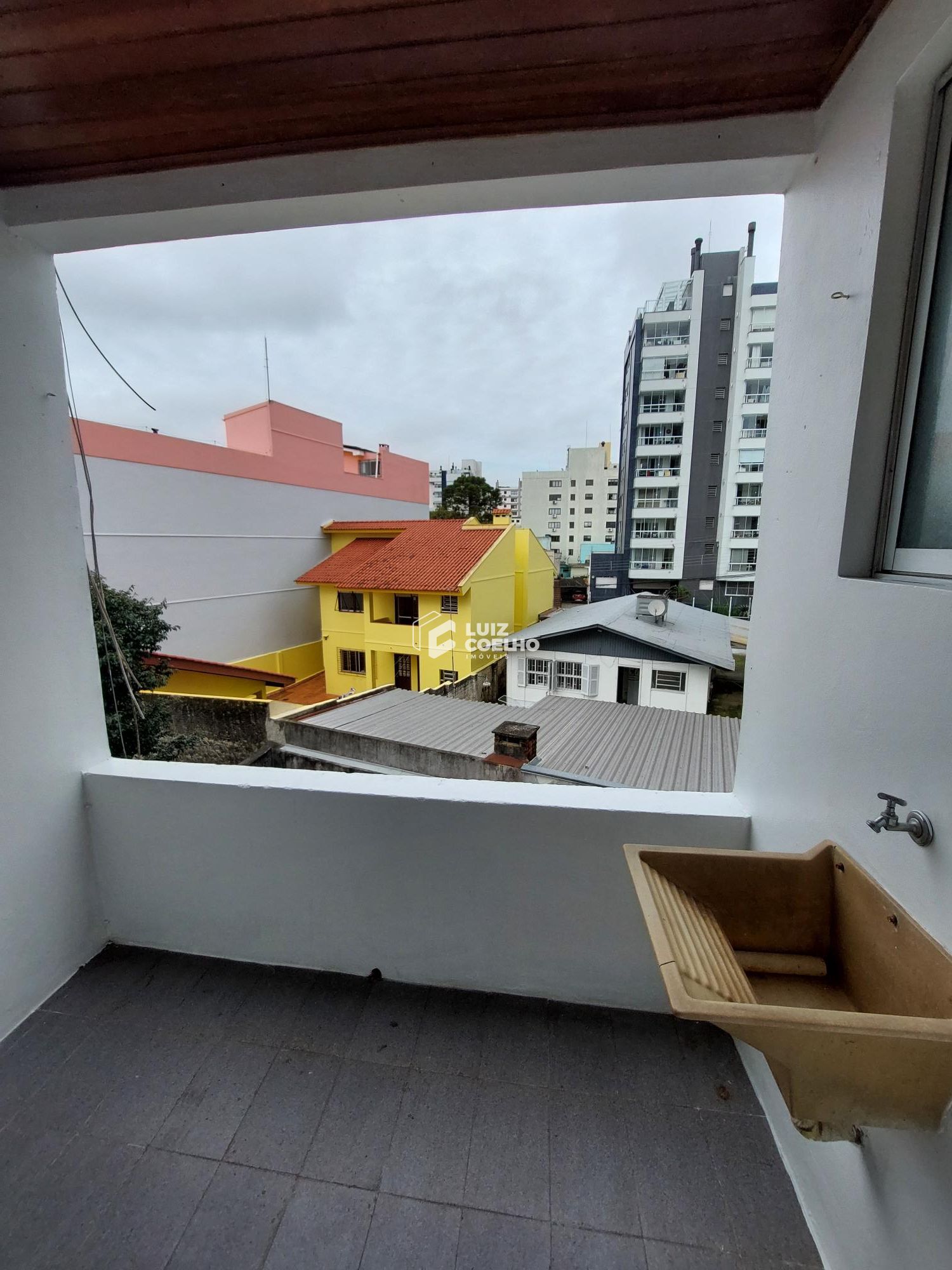 ÁREA DE SERVIÇO