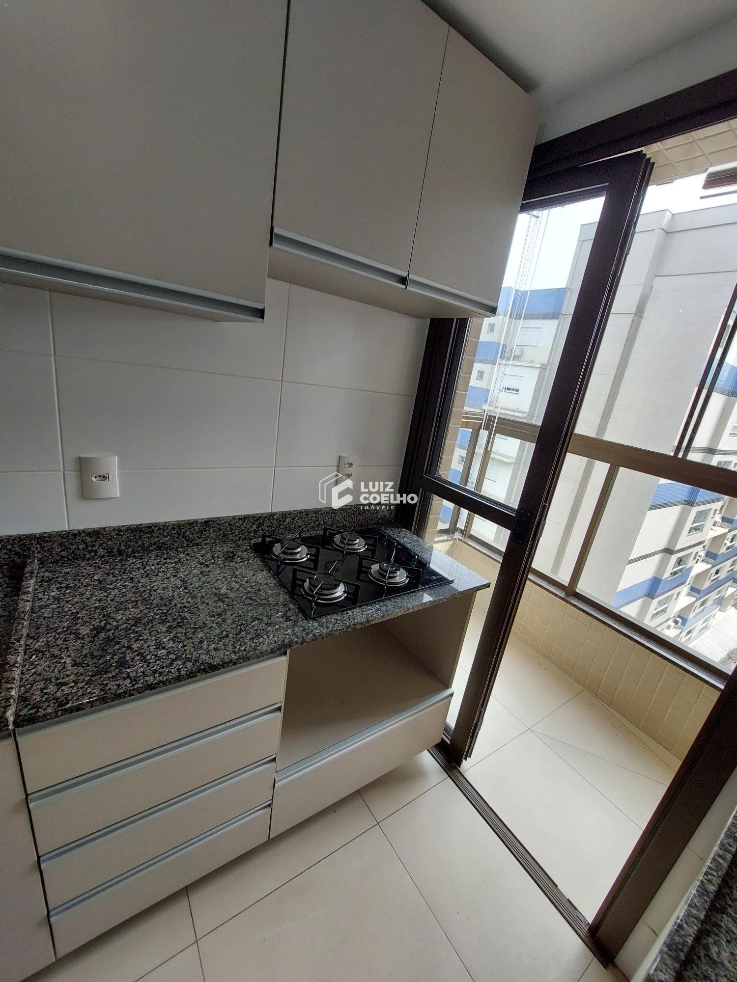 FOGÃO-COZINHA
