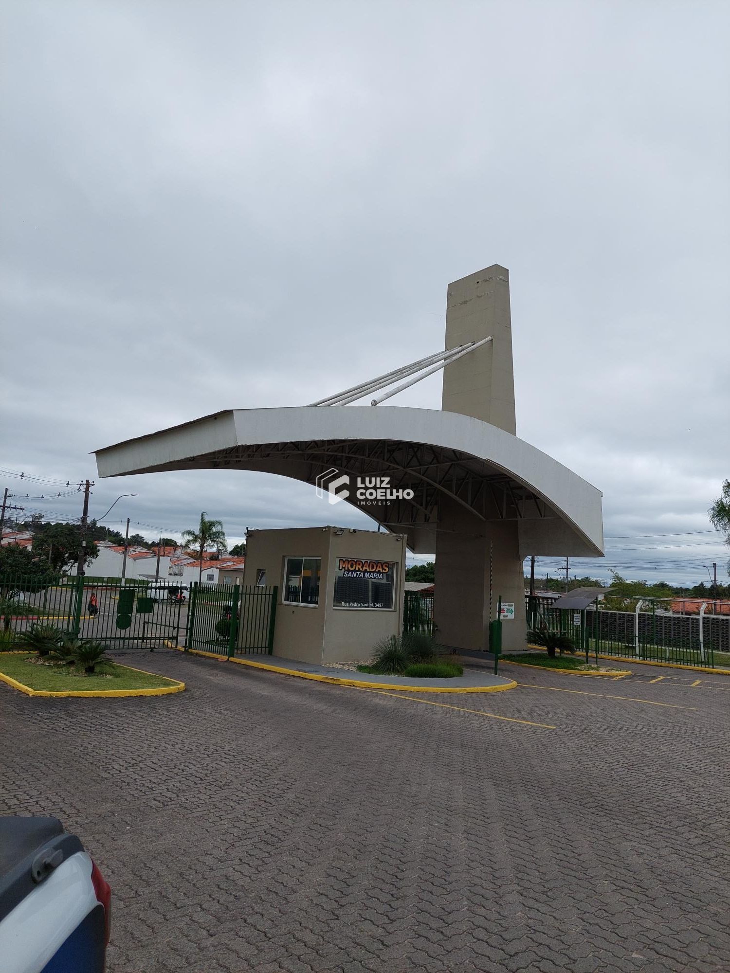 ENTRADA NO CONDOMINIO