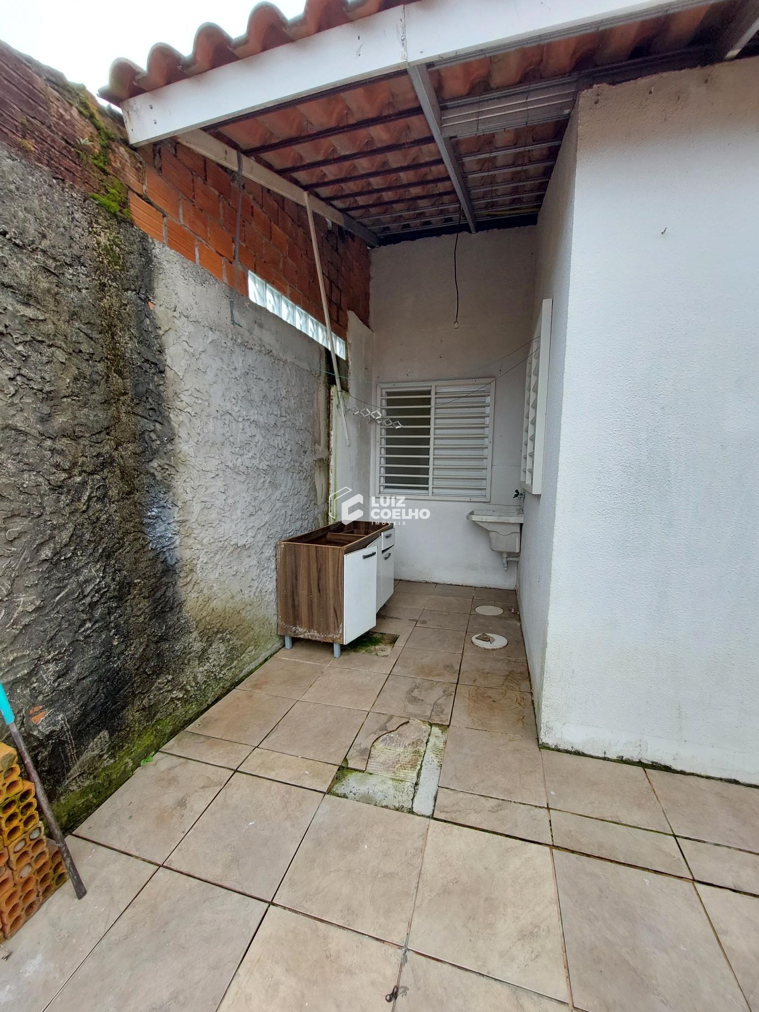 ÁREA DE SERVIÇO
