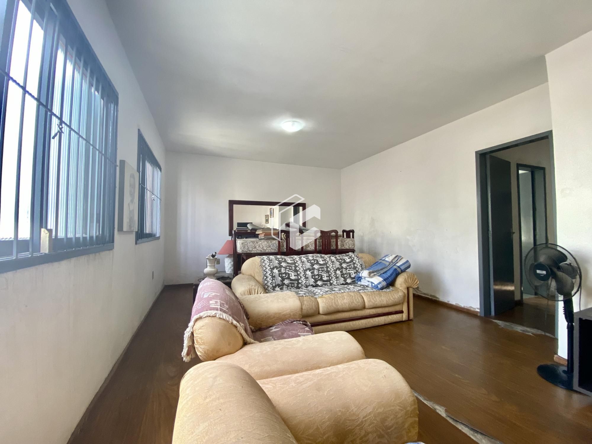 Casa à venda com 3 quartos, 99m² - Foto 2