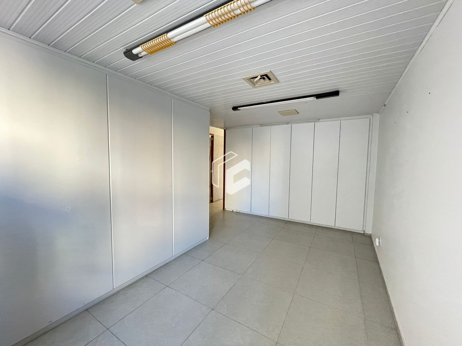 Conjunto Comercial-Sala à venda com 5 quartos, 98m² - Foto 5