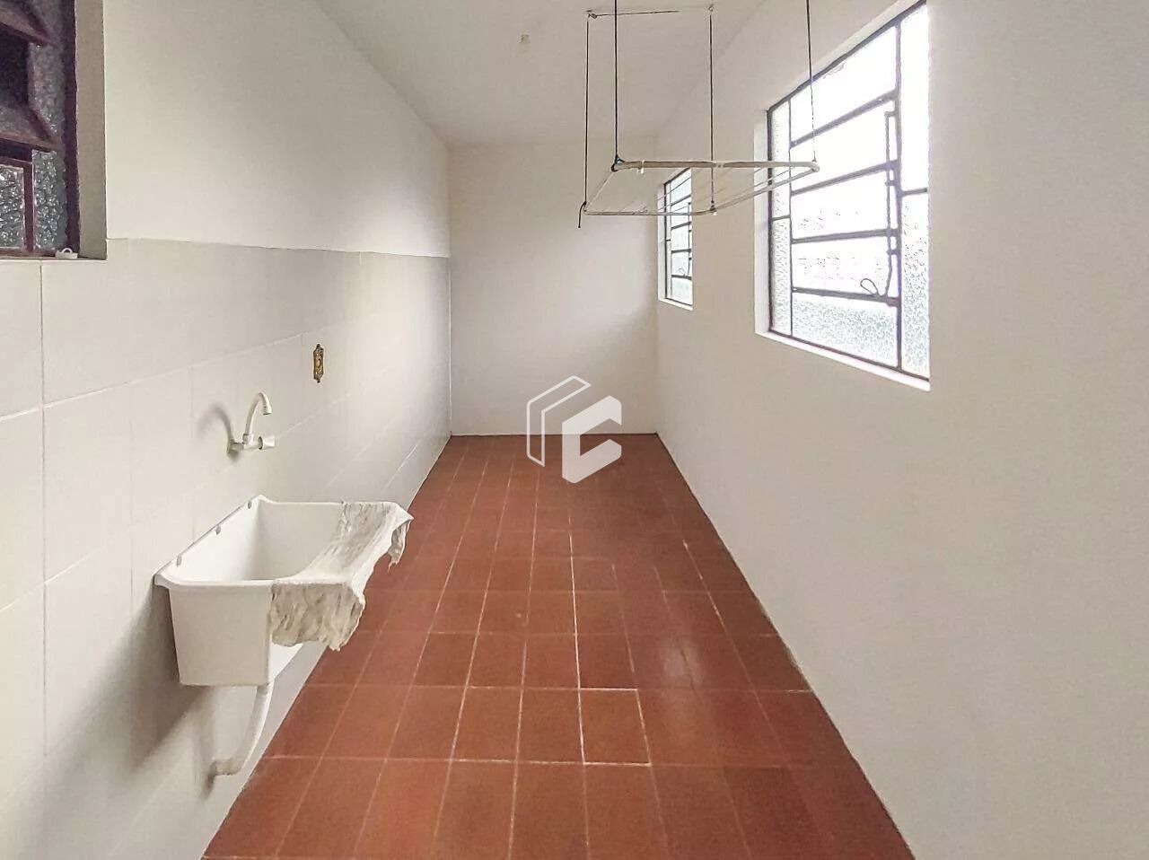 Apartamento para alugar com 2 quartos, 76m² - Foto 9