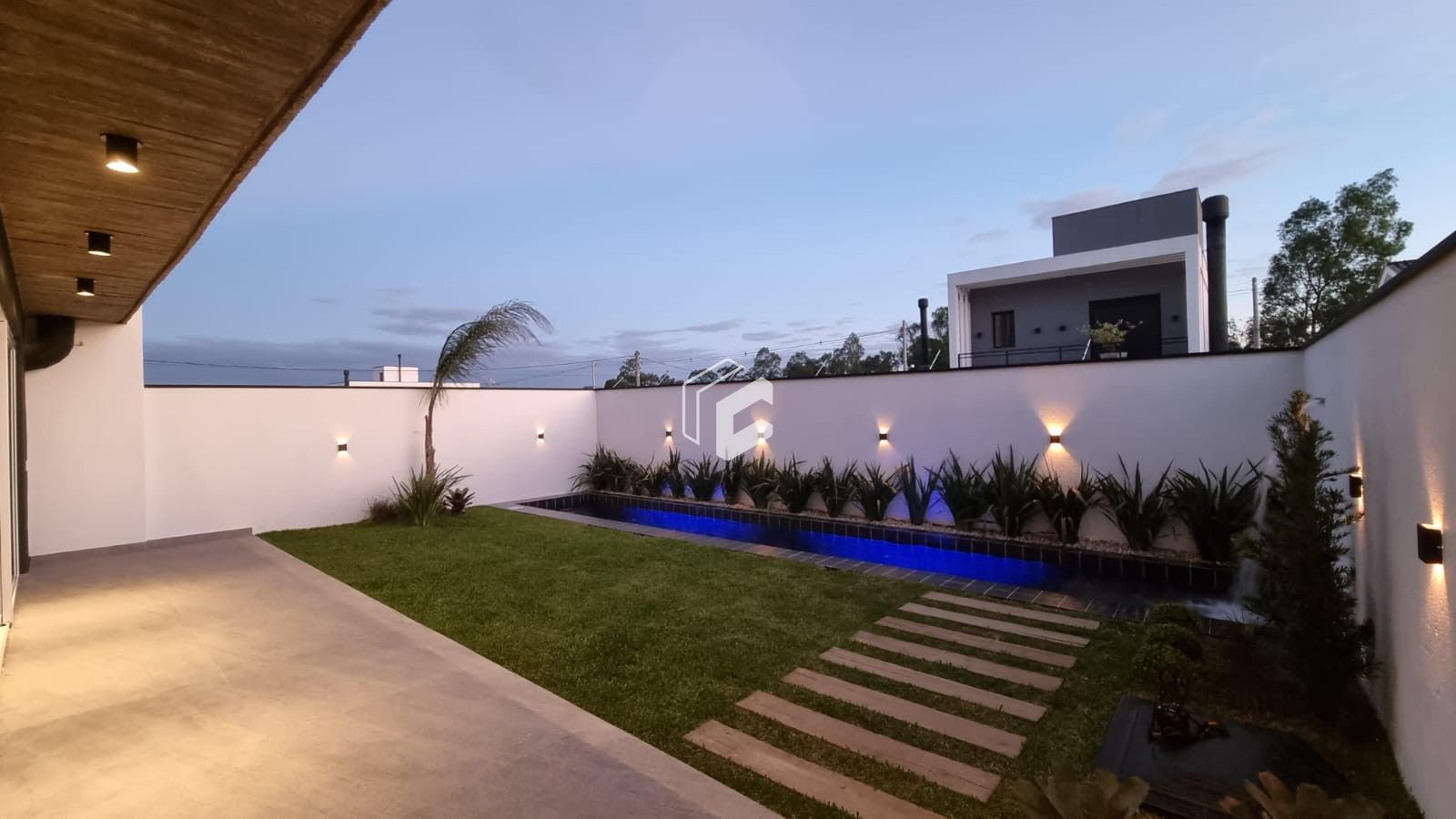 Casa à venda com 3 quartos, 357m² - Foto 11