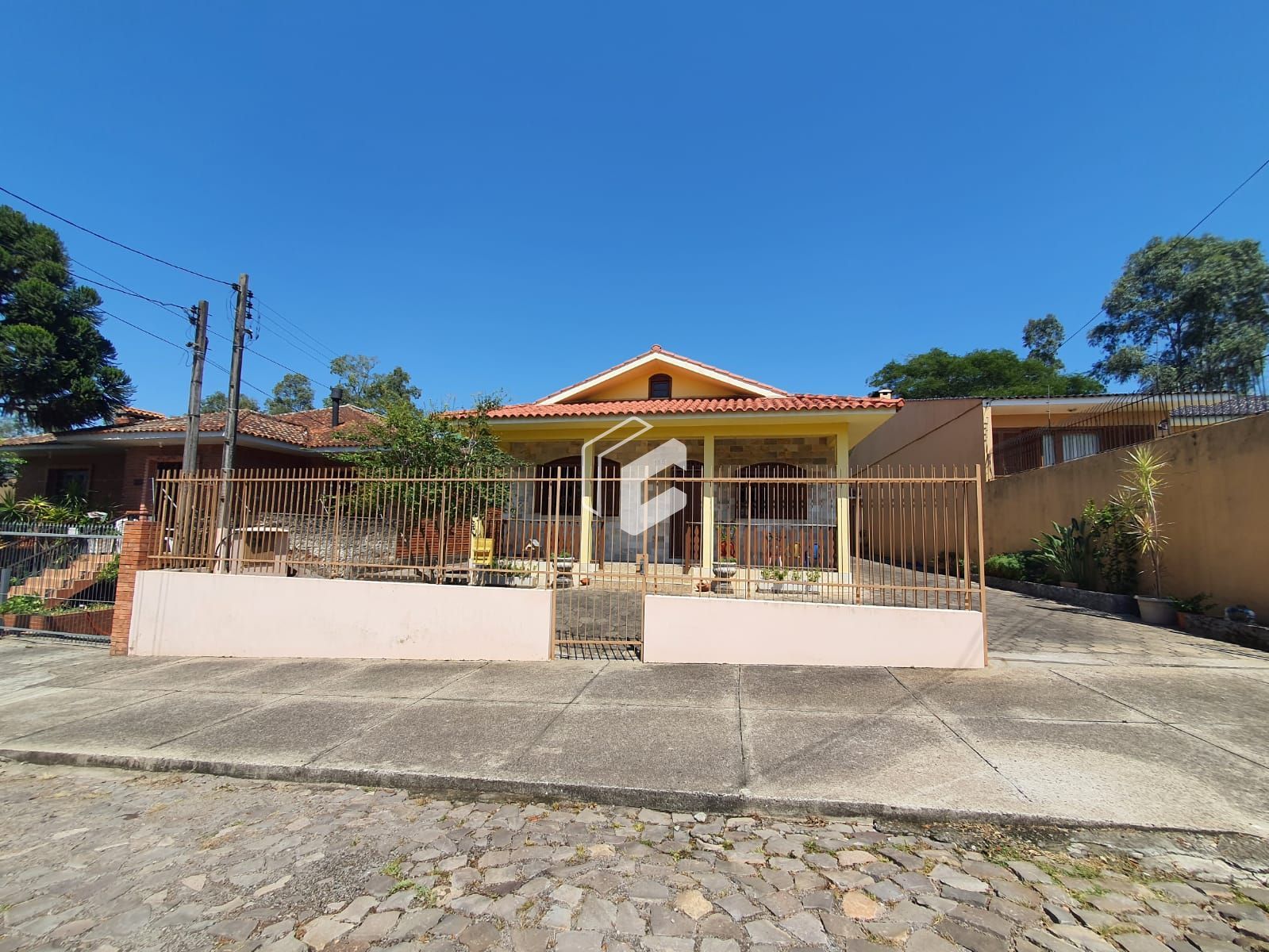 Casa, 2 quartos, 213 m² - Foto 1