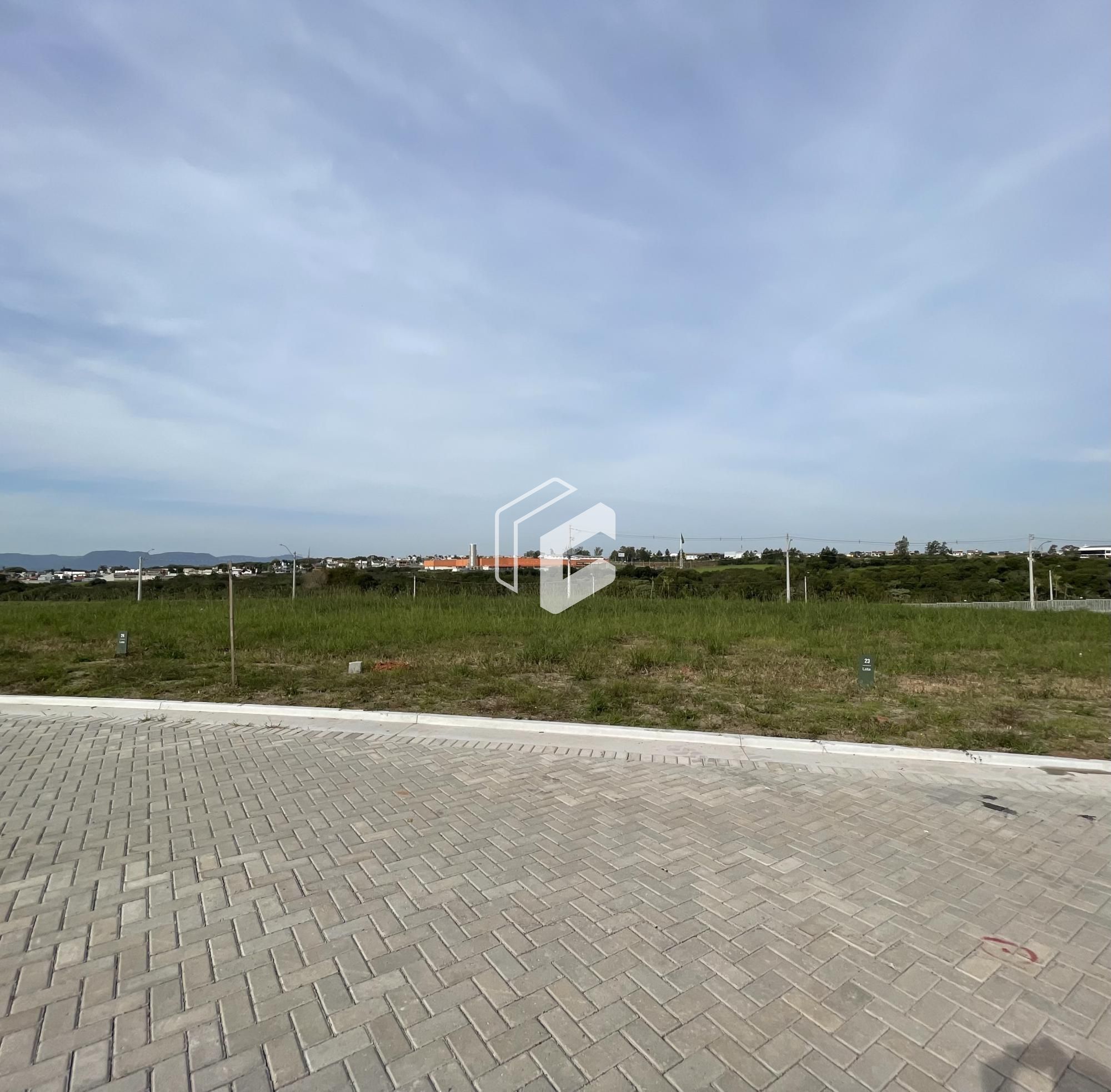 Terreno à venda, 300m² - Foto 1