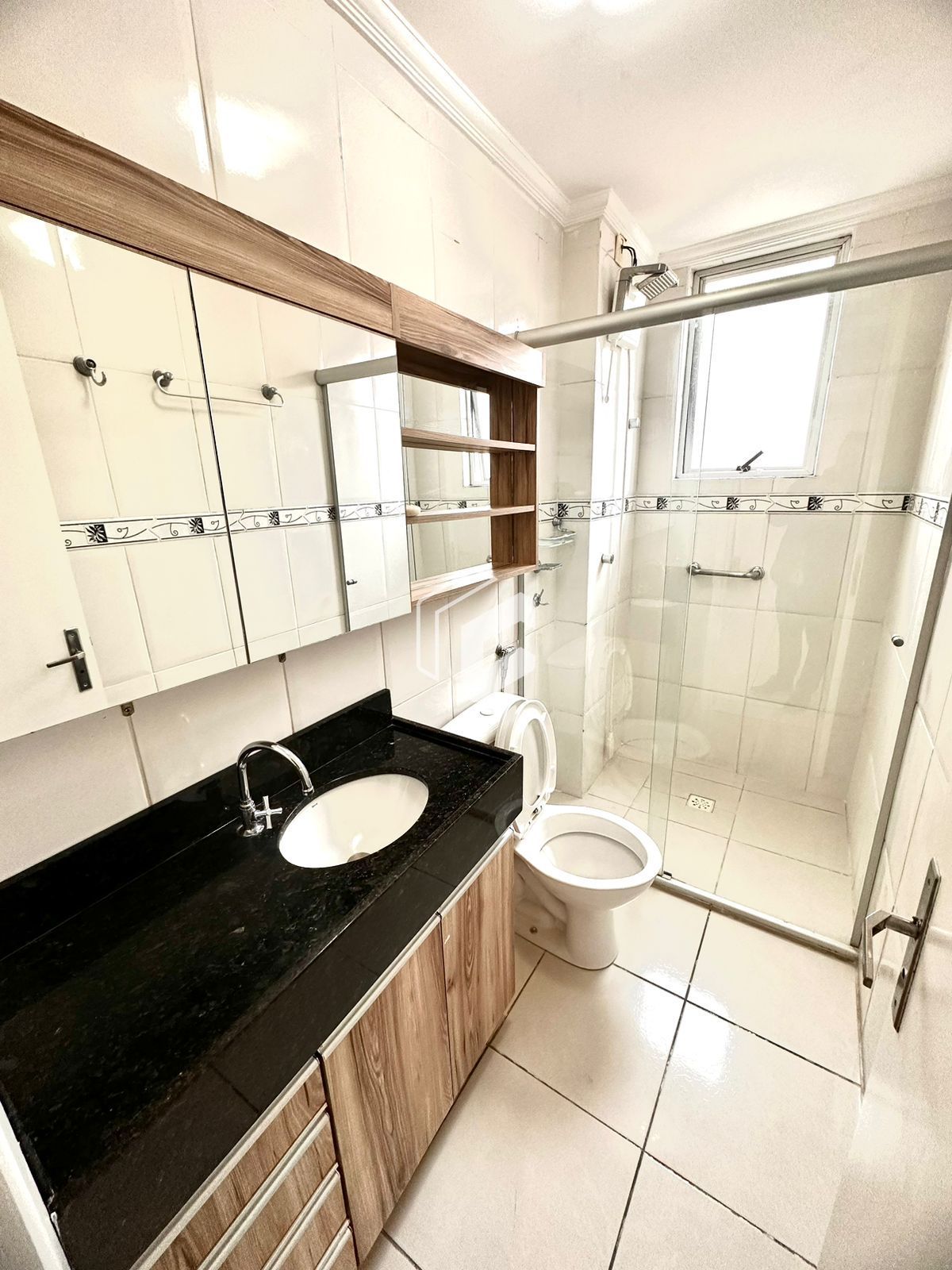 Apartamento à venda com 3 quartos, 121m² - Foto 3