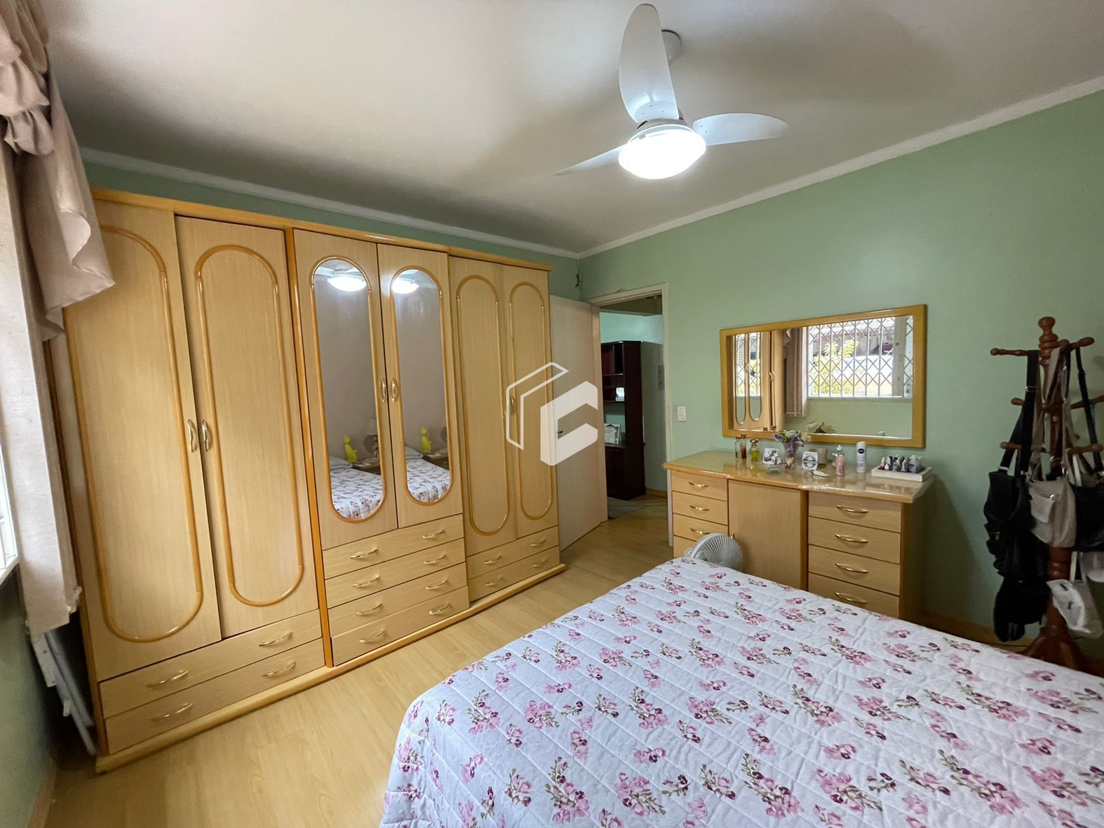 Apartamento à venda com 2 quartos, 68m² - Foto 4