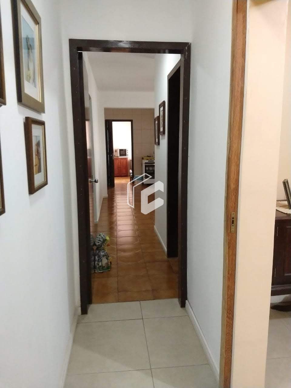 Casa à venda com 5 quartos, 186m² - Foto 8