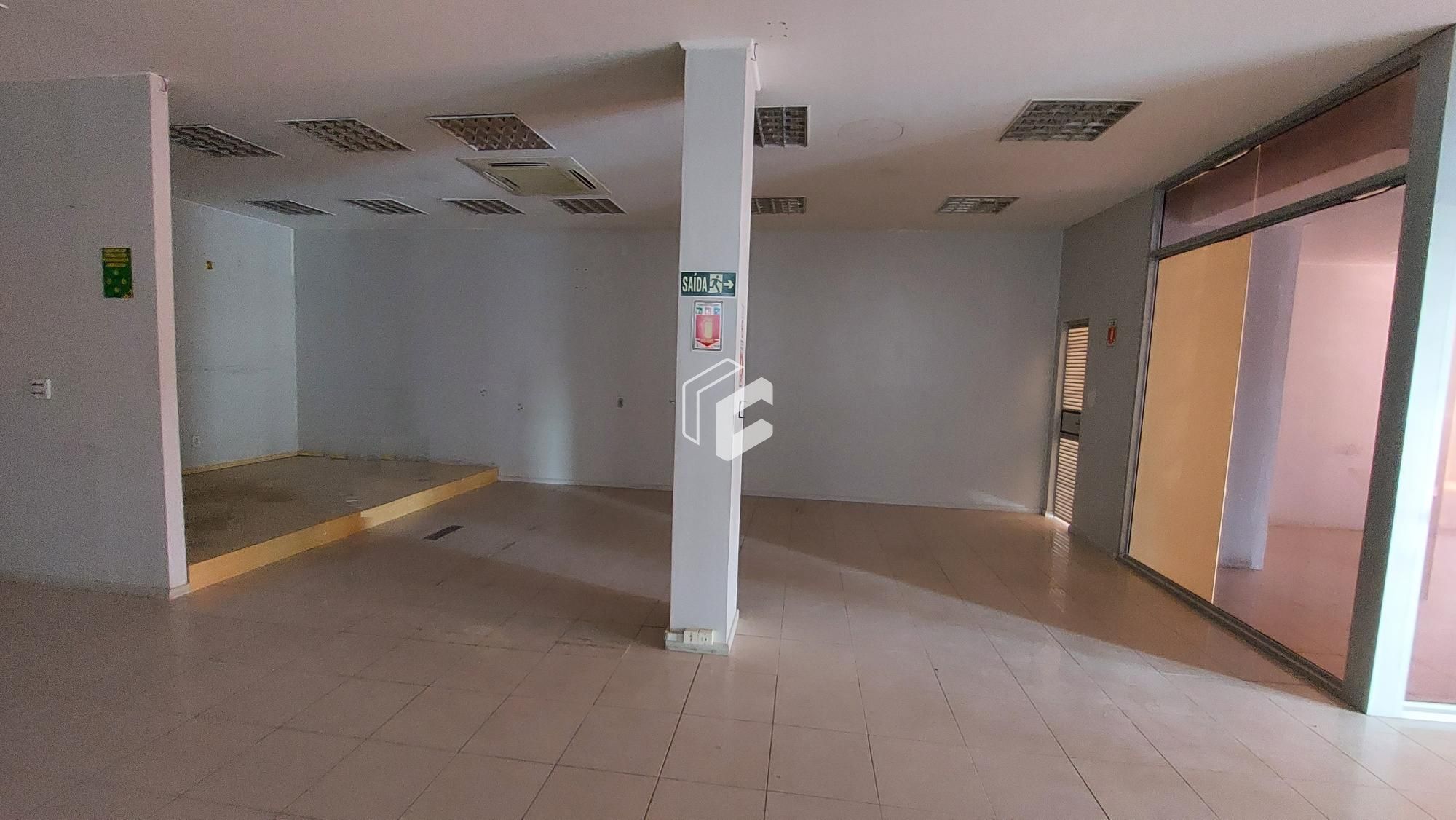 Loja-Salão para alugar com 8 quartos, 400m² - Foto 5