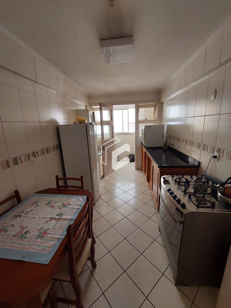 Apartamento à venda com 3 quartos, 106m² - Foto 4