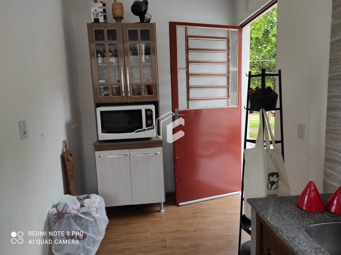 Casa à venda com 2 quartos, 101m² - Foto 4