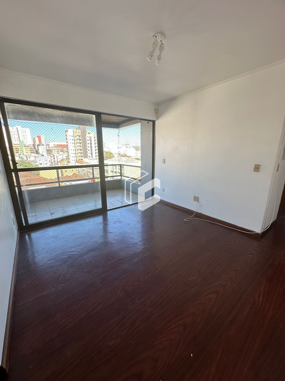 Apartamento à venda com 3 quartos, 216m² - Foto 11