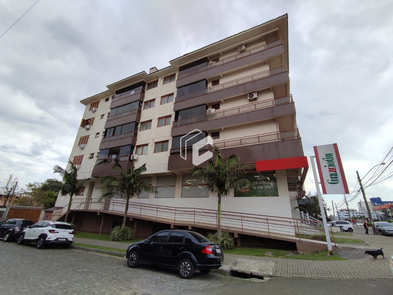 Apartamento à venda com 2 quartos, 89m² - Foto 2