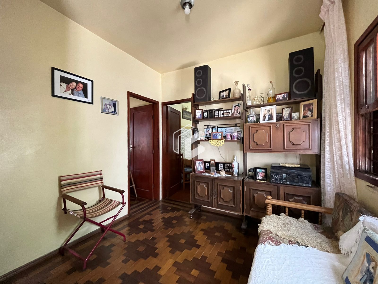 Casa à venda com 3 quartos, 128m² - Foto 2