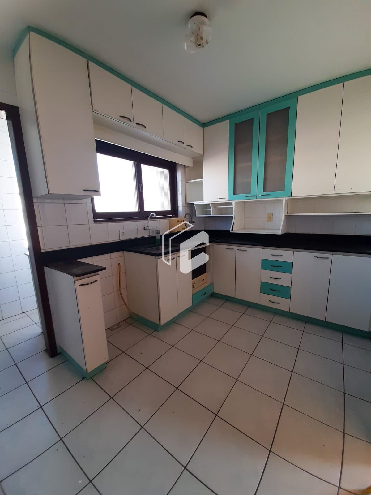 Apartamento à venda com 3 quartos, 95m² - Foto 7