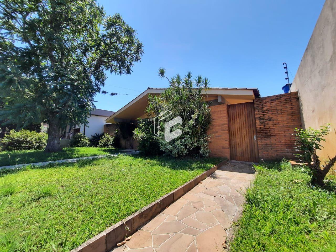 Casa, 4 quartos, 239 m² - Foto 2