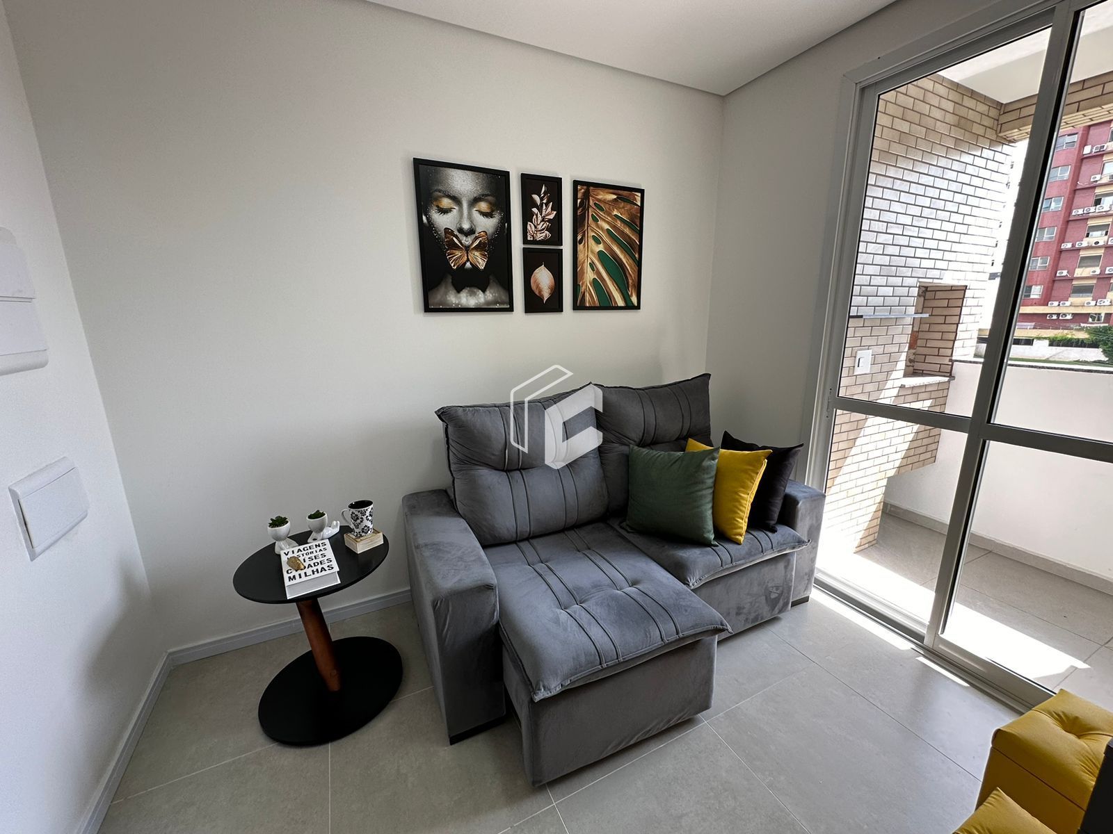 Apartamento à venda com 1 quarto, 40m² - Foto 2