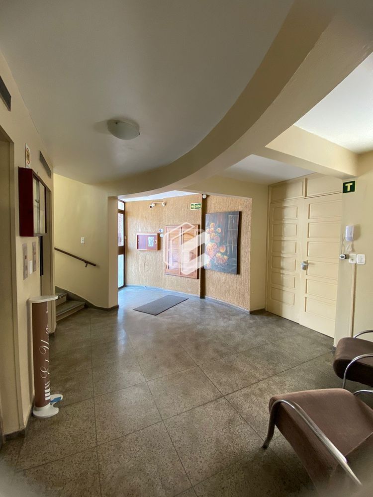 Apartamento à venda com 3 quartos, 143m² - Foto 2