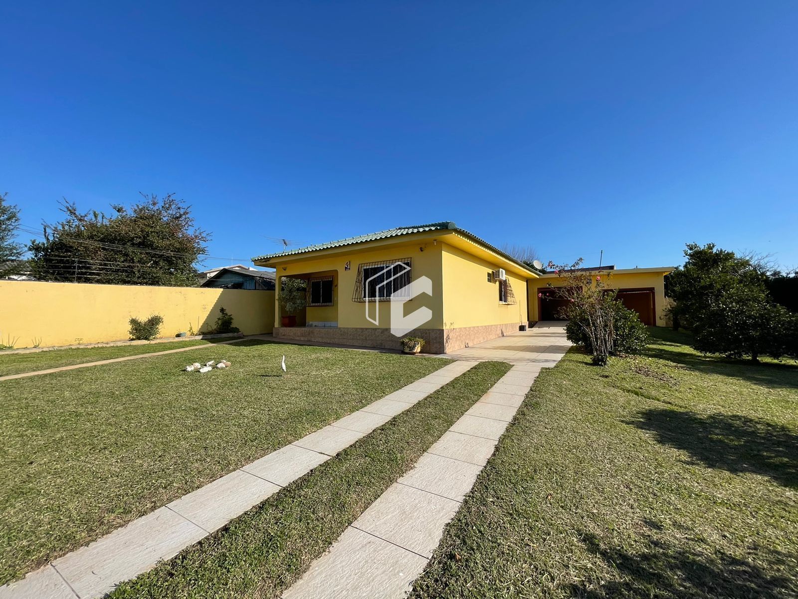 Casa, 3 quartos, 96 m² - Foto 1