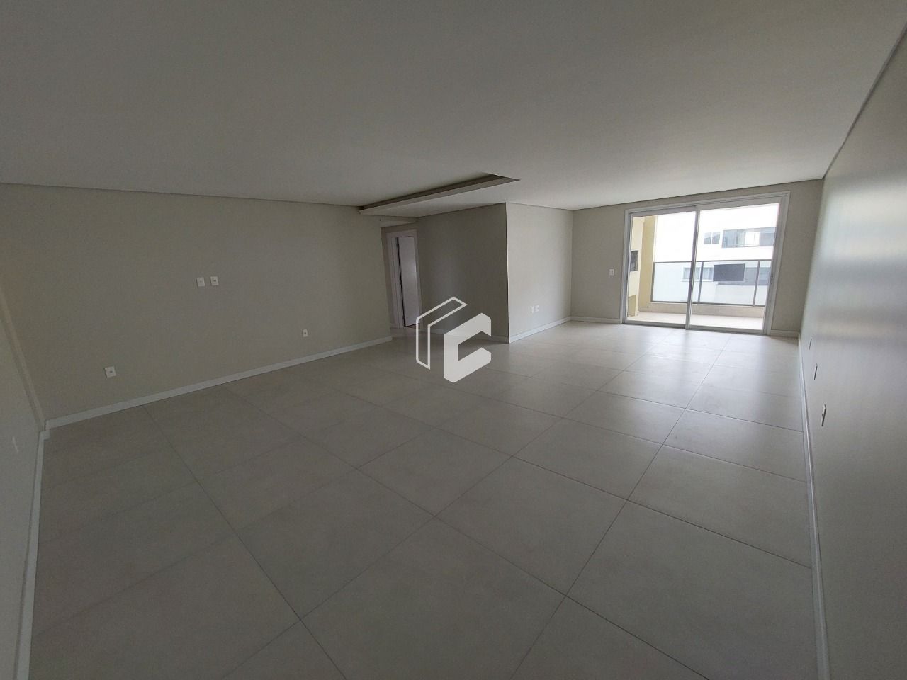 Apartamento à venda com 3 quartos, 220m² - Foto 7