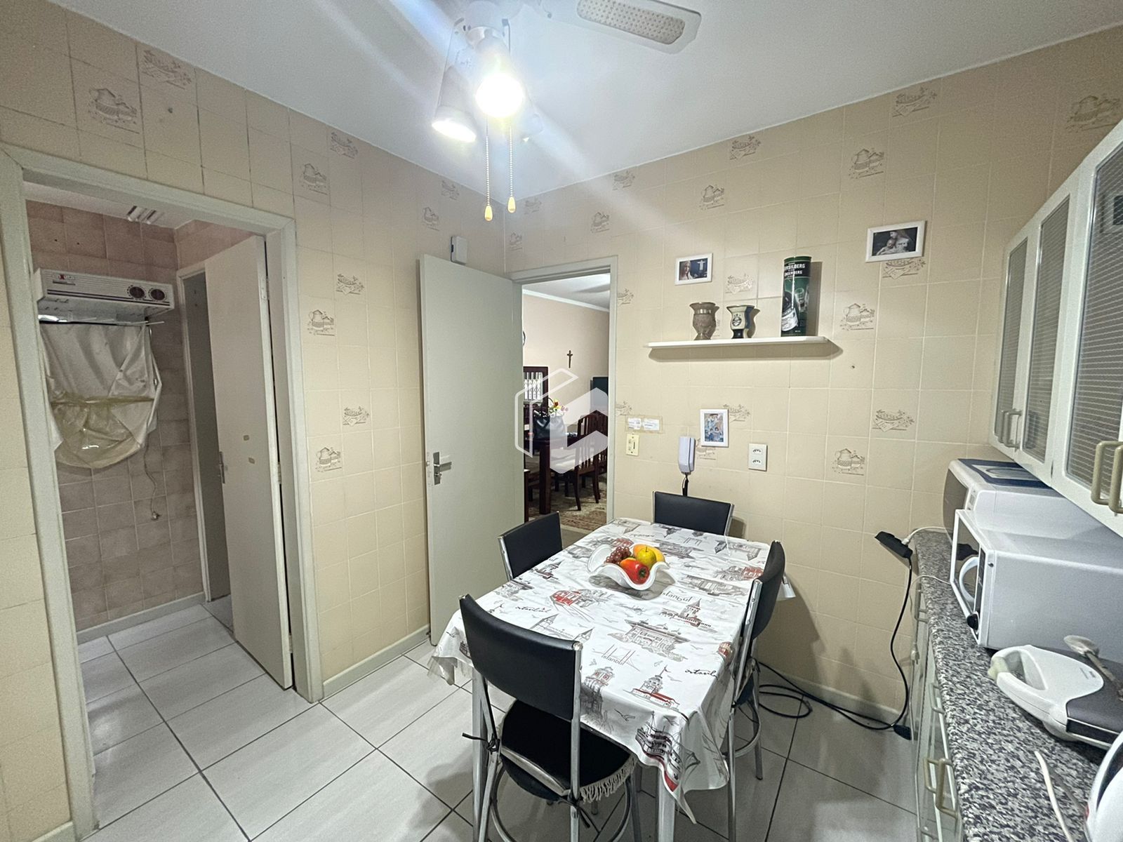 Apartamento à venda com 2 quartos, 68m² - Foto 2