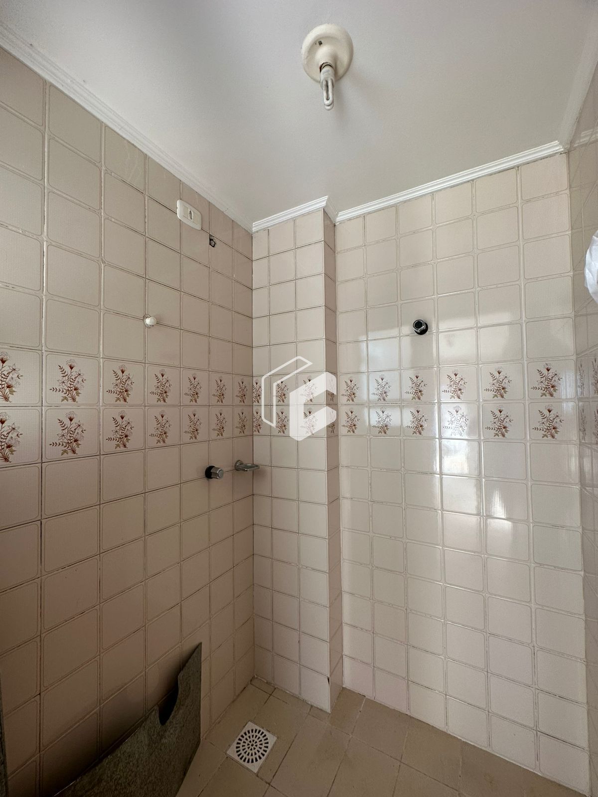 Apartamento à venda com 3 quartos, 216m² - Foto 8