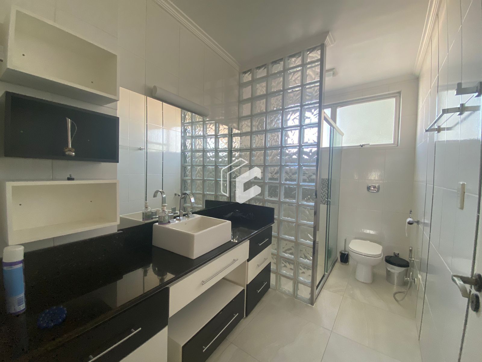 Apartamento para alugar com 3 quartos, 120m² - Foto 12