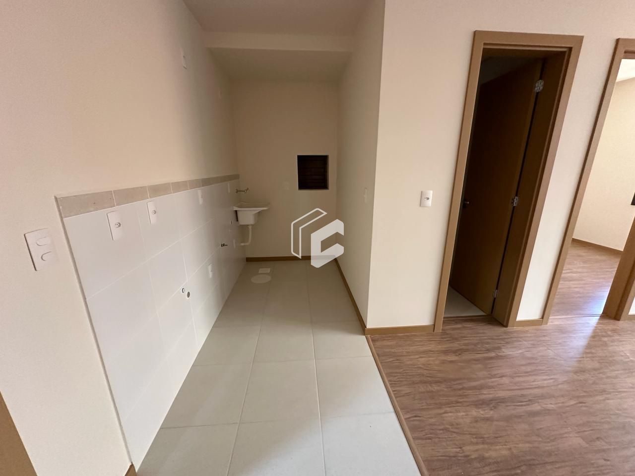 Apartamento à venda com 1 quarto, 32m² - Foto 2