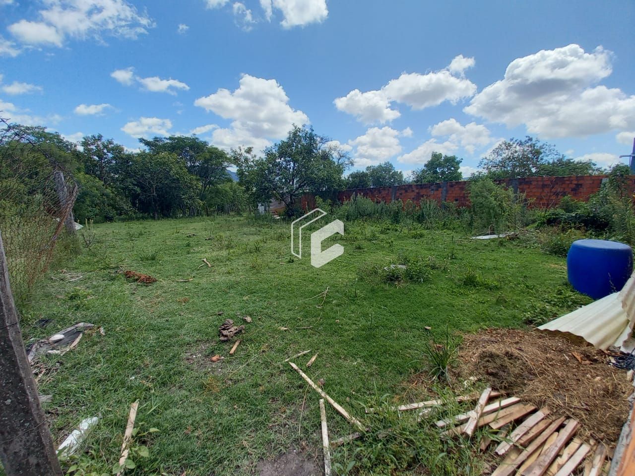 Terreno à venda com 2 quartos, 1500m² - Foto 6