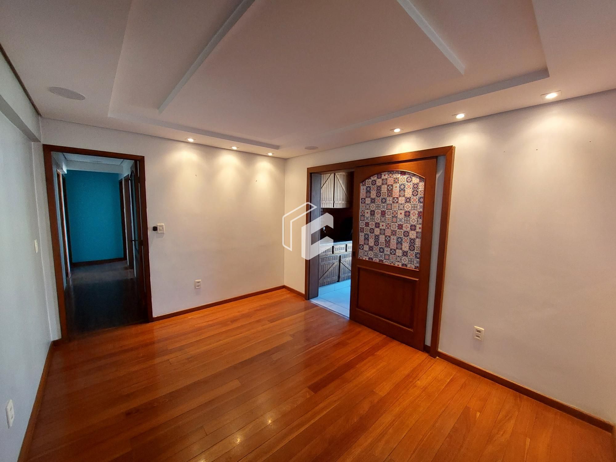 Apartamento à venda com 3 quartos, 141m² - Foto 2