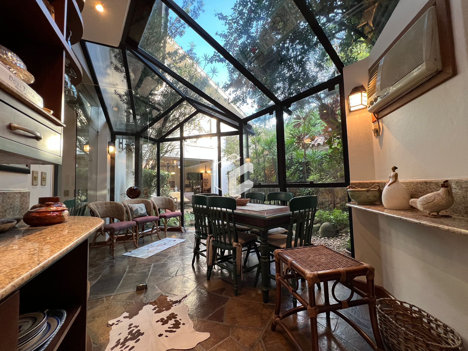 Casa, 3 quartos, 357 m² - Foto 1