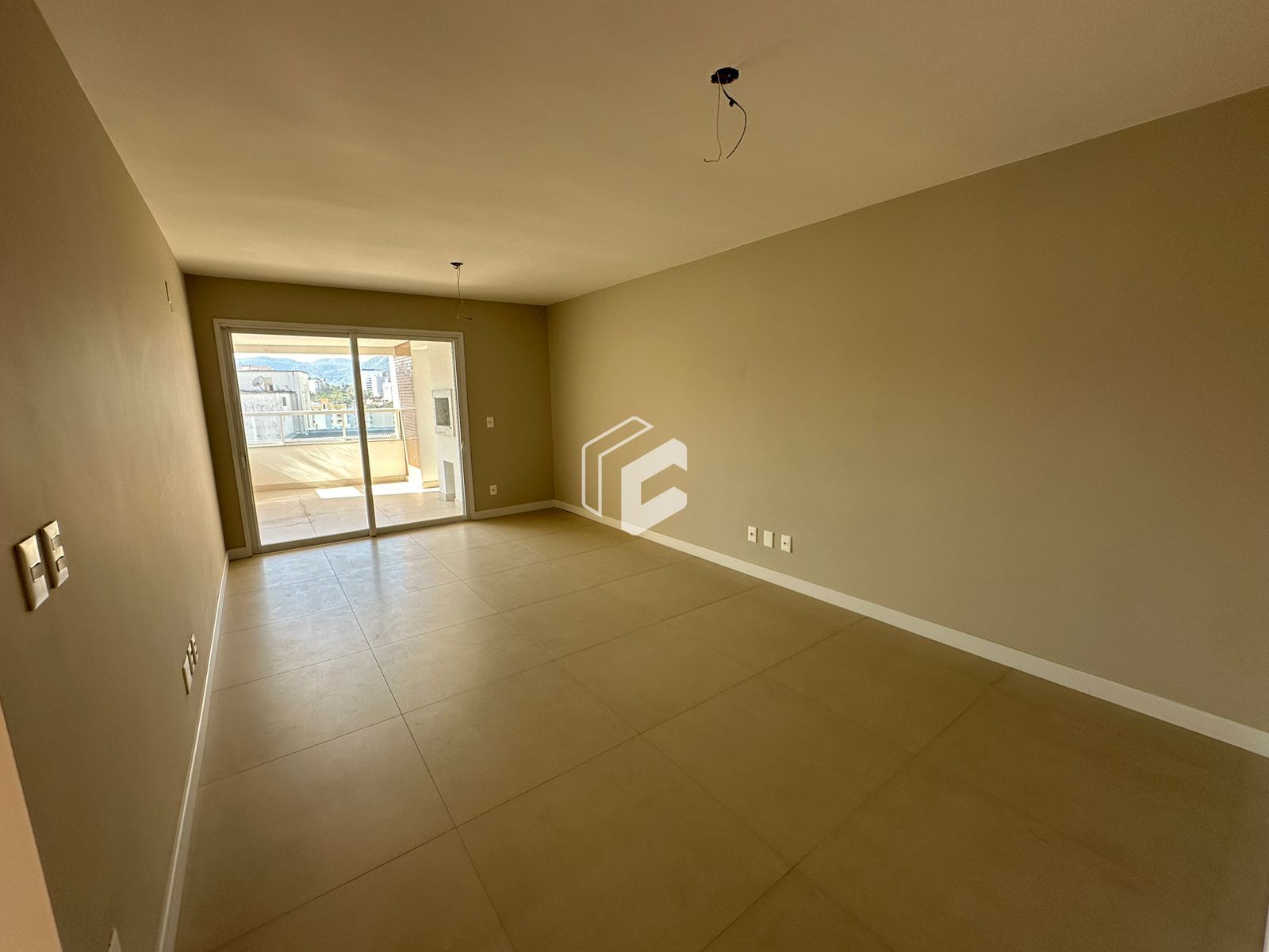 Apartamento à venda com 3 quartos, 116m² - Foto 3