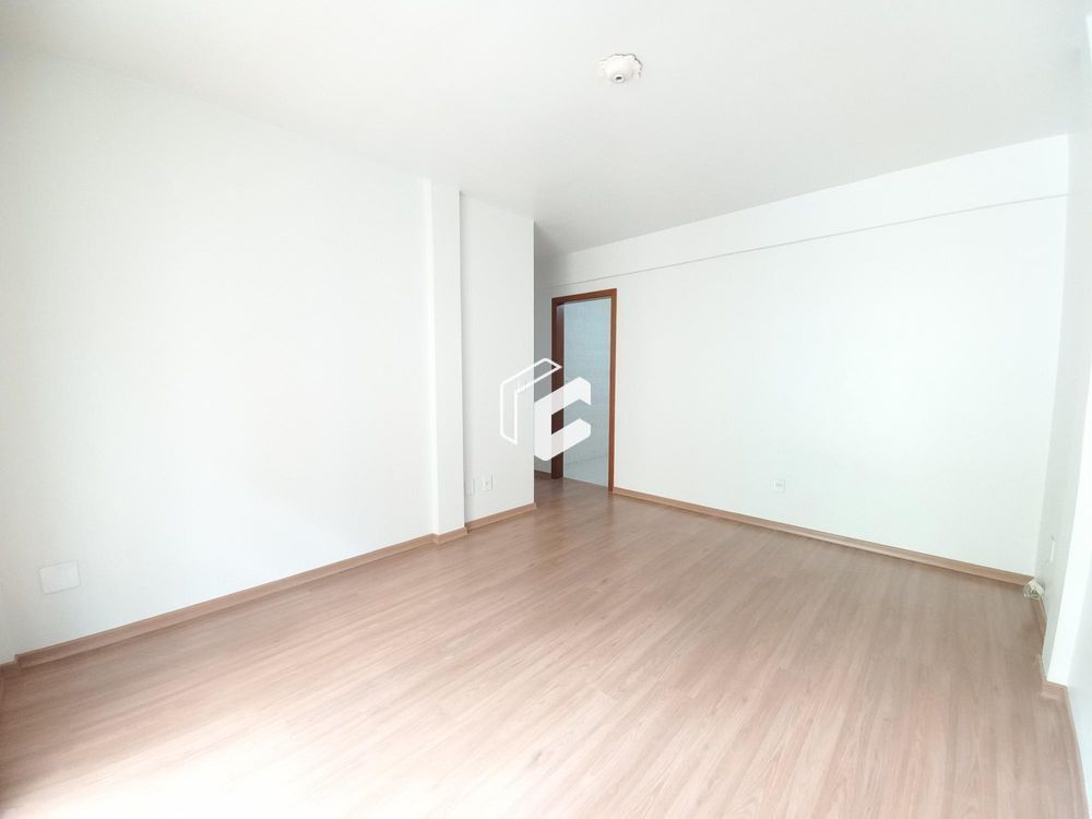 Apartamento à venda com 2 quartos, 75m² - Foto 1