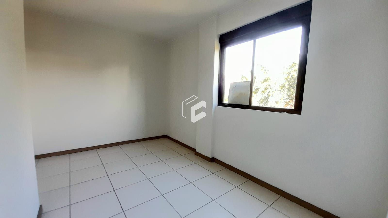 Apartamento à venda com 2 quartos, 64m² - Foto 8