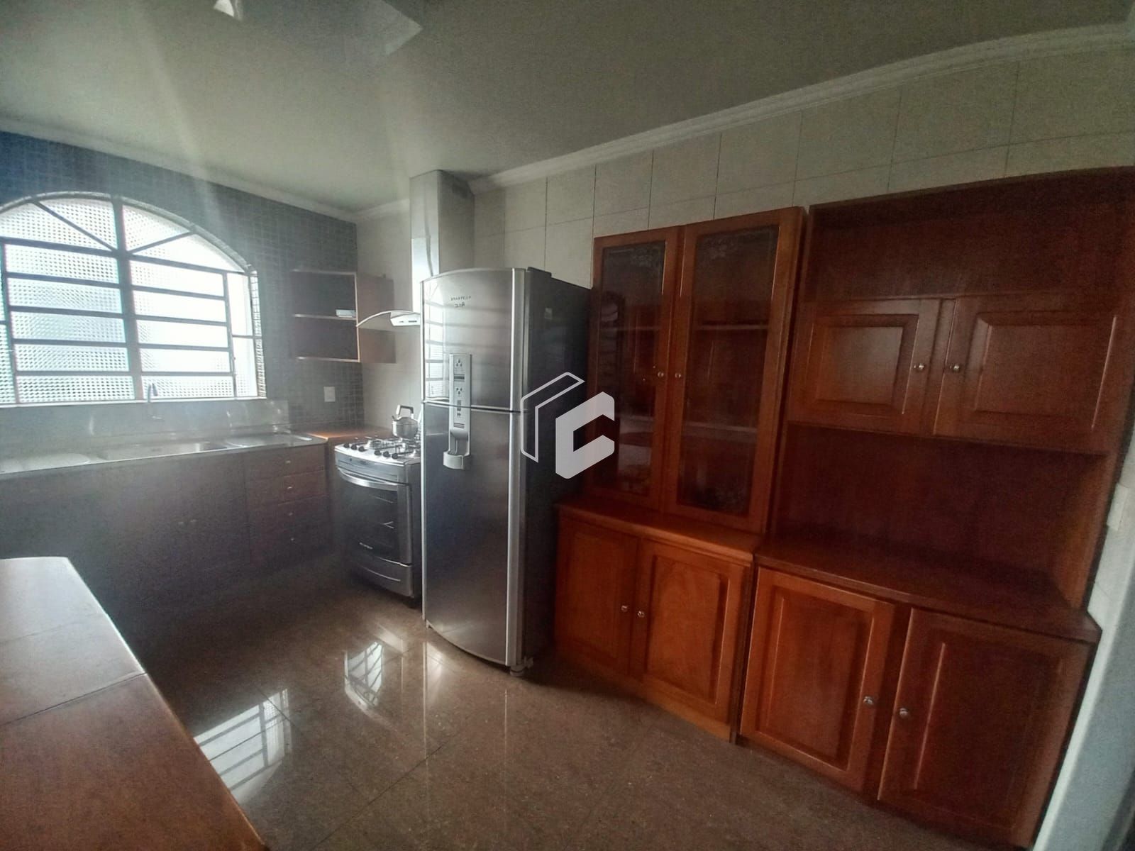 Casa à venda com 3 quartos, 227m² - Foto 6