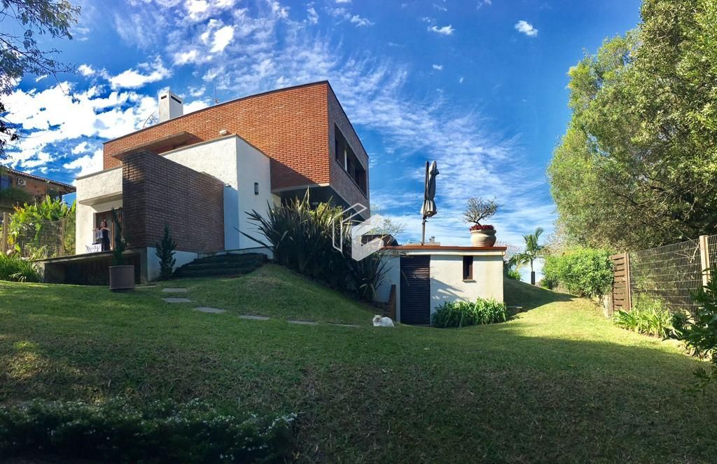 Casa à venda com 3 quartos, 310m² - Foto 3