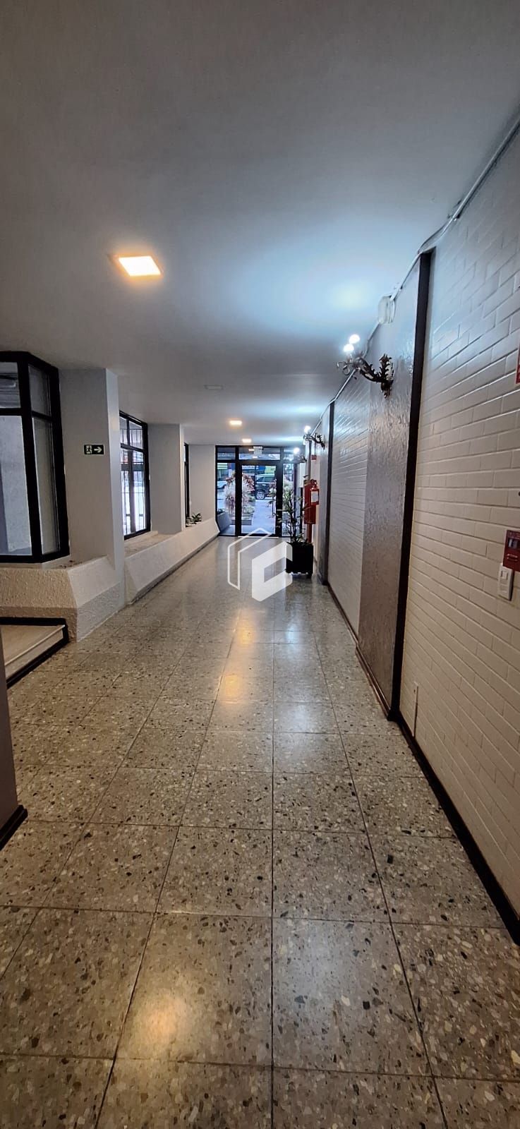 Apartamento à venda com 3 quartos, 247m² - Foto 5