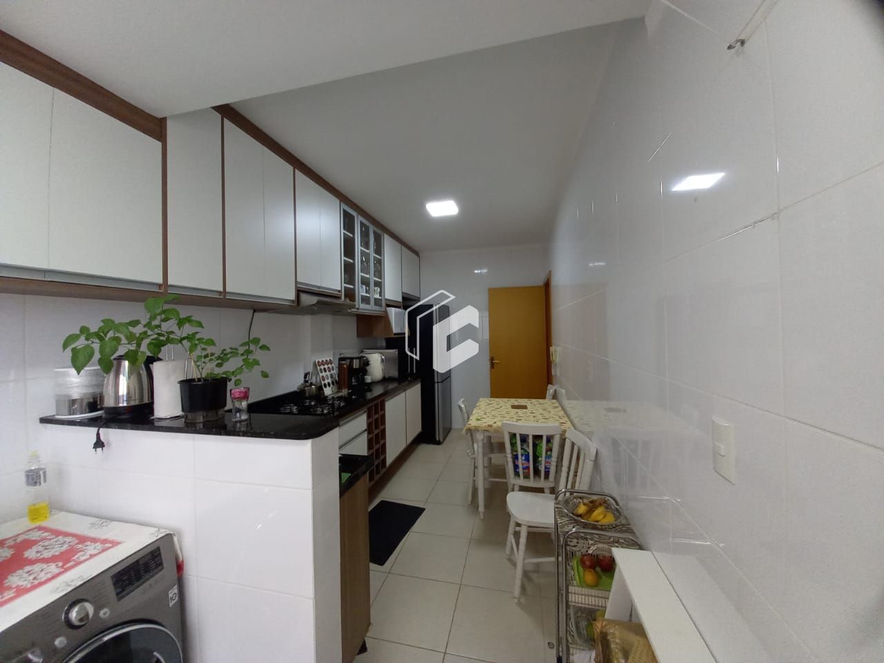 Apartamento à venda com 2 quartos, 73m² - Foto 9