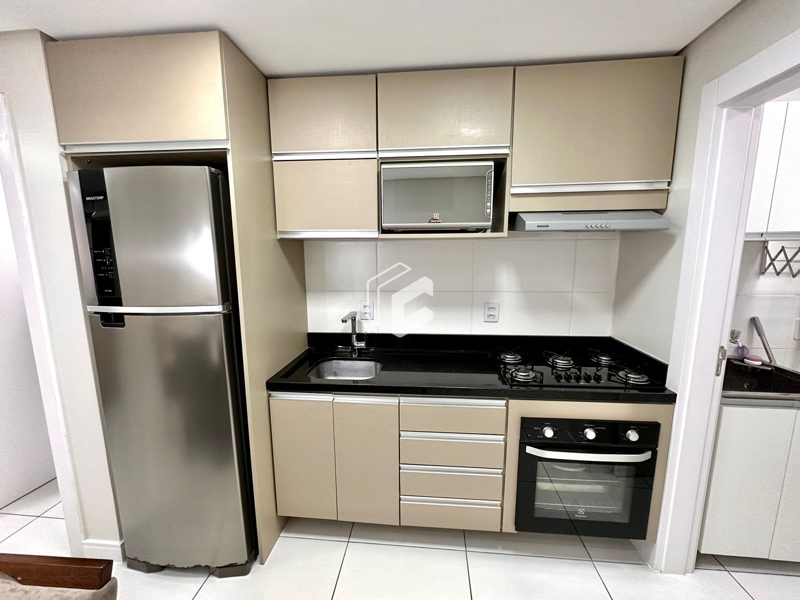 Apartamento à venda com 2 quartos, 64m² - Foto 6