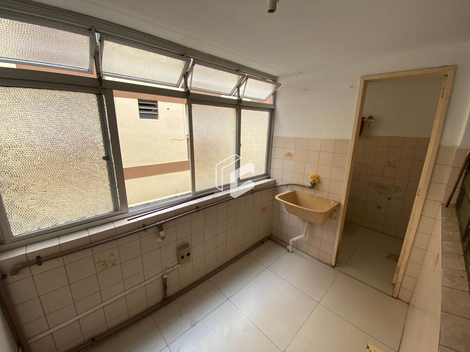 Apartamento para alugar com 2 quartos, 86m² - Foto 3