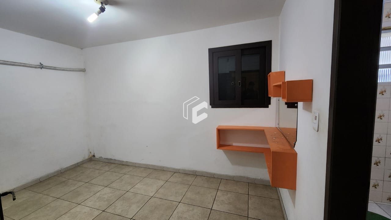 Casa à venda com 3 quartos, 240m² - Foto 11