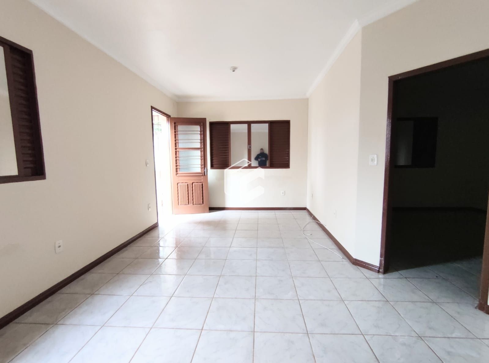 Casa à venda com 3 quartos, 105m² - Foto 2