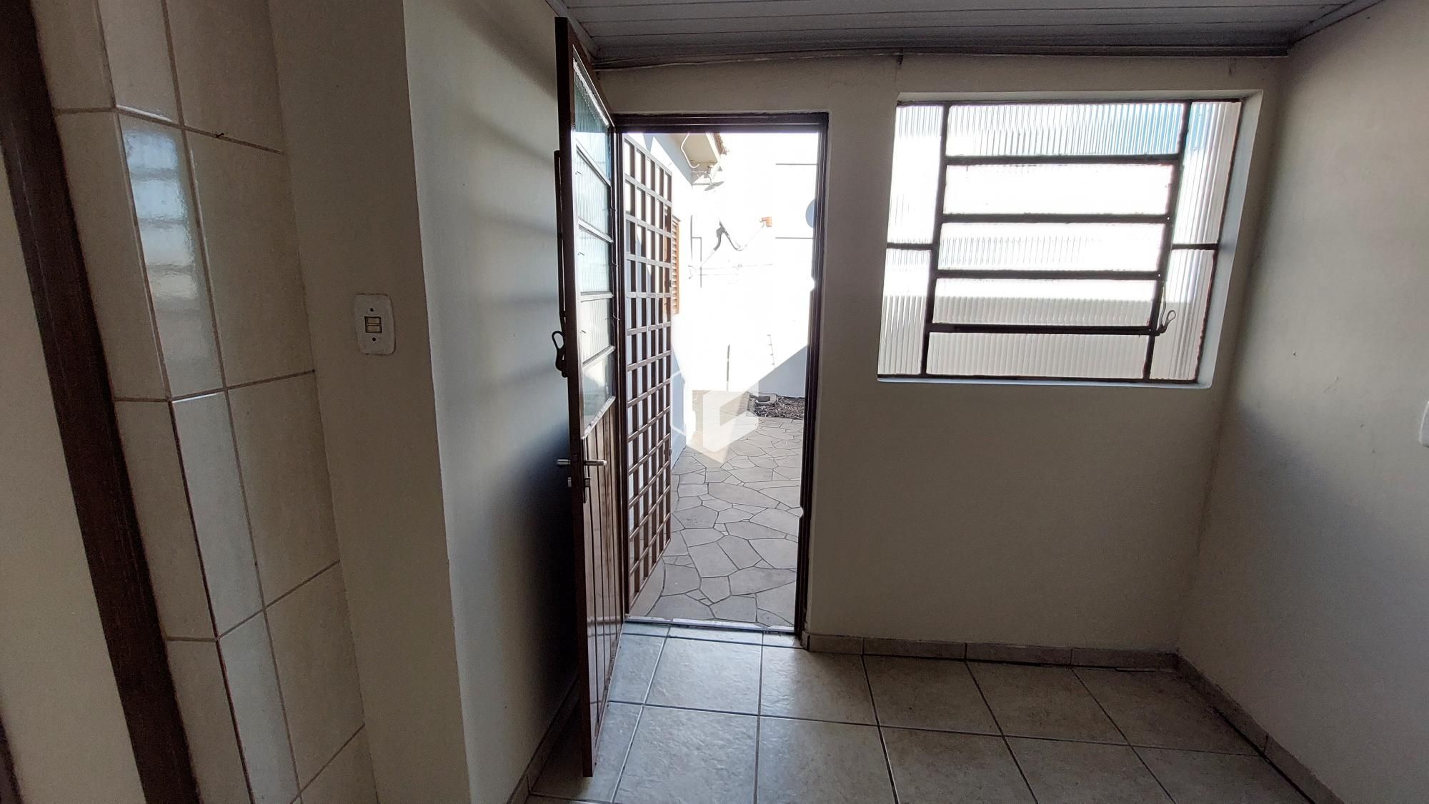 Casa para alugar com 3 quartos, 100m² - Foto 14