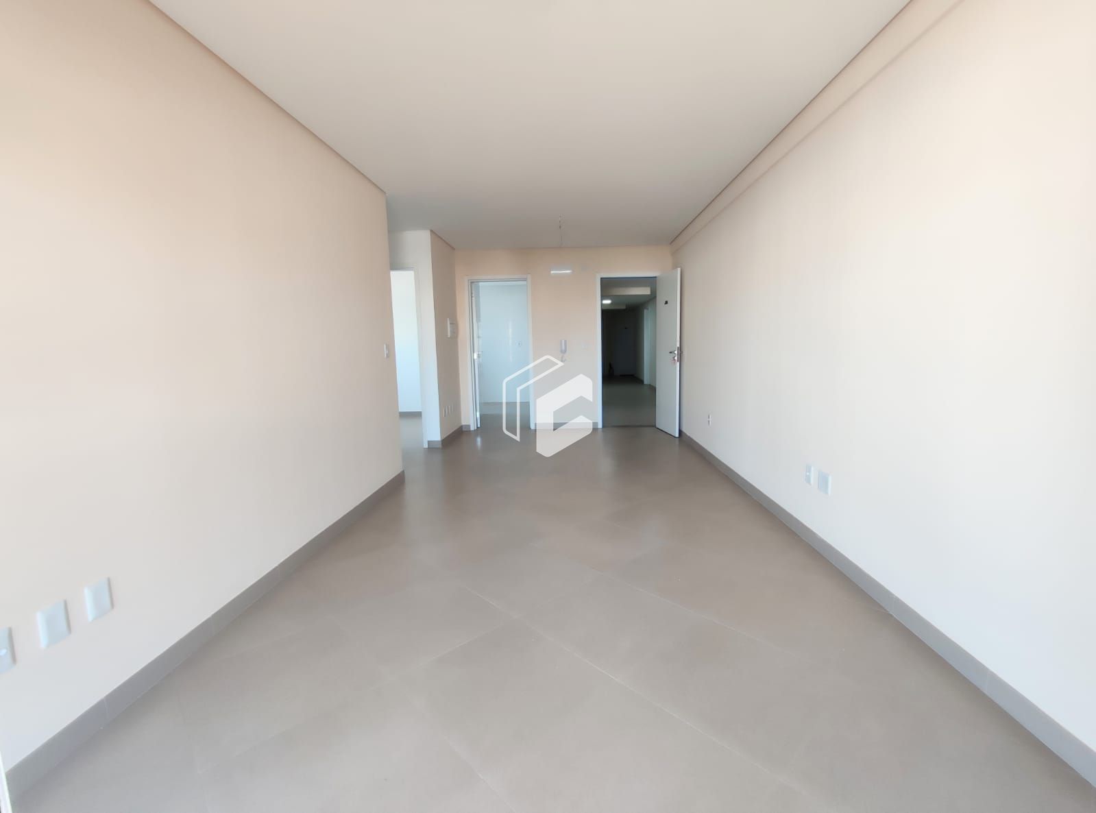 Apartamento à venda com 2 quartos, 76m² - Foto 3