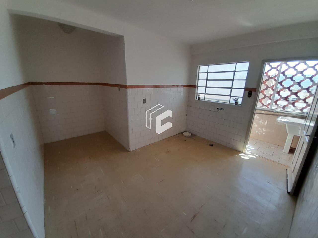 Apartamento à venda com 3 quartos, 107m² - Foto 2