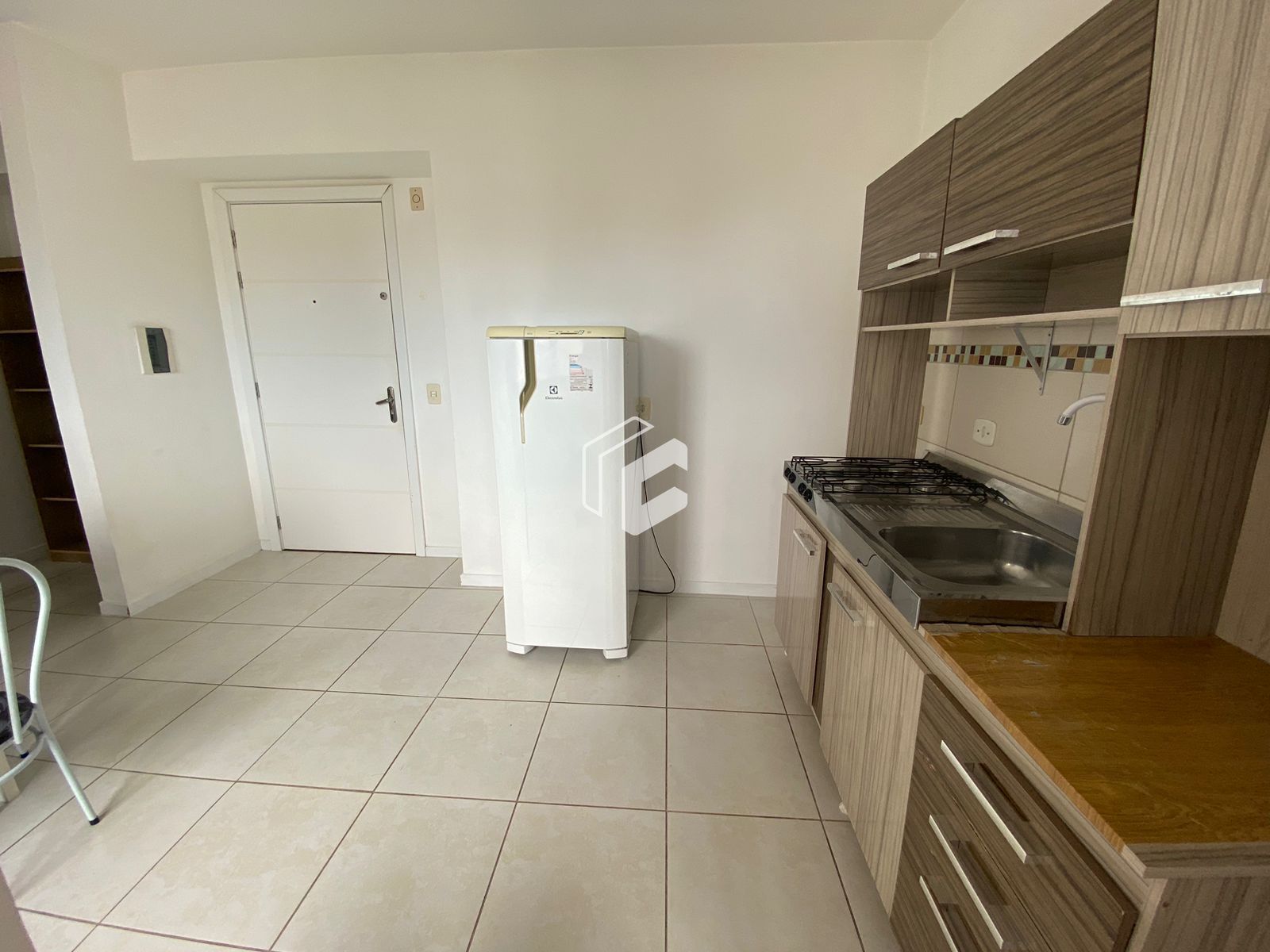 Apartamento à venda com 1 quarto, 36m² - Foto 2