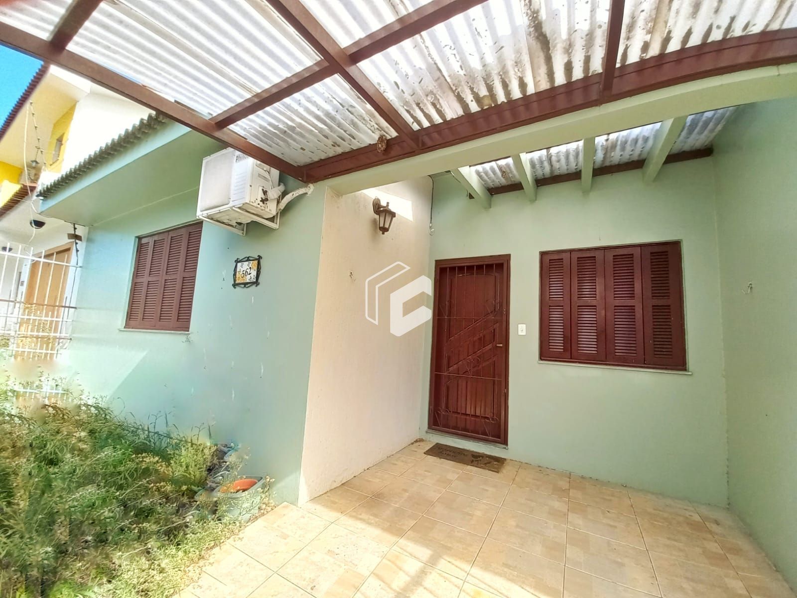 Casa à venda com 3 quartos, 87m² - Foto 1