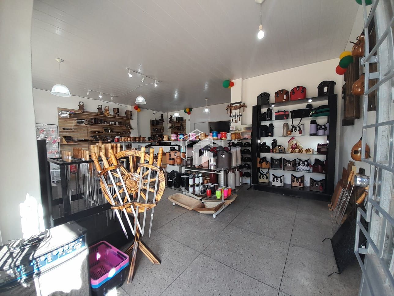 Loja-Salão à venda com 1 quarto, 83m² - Foto 2