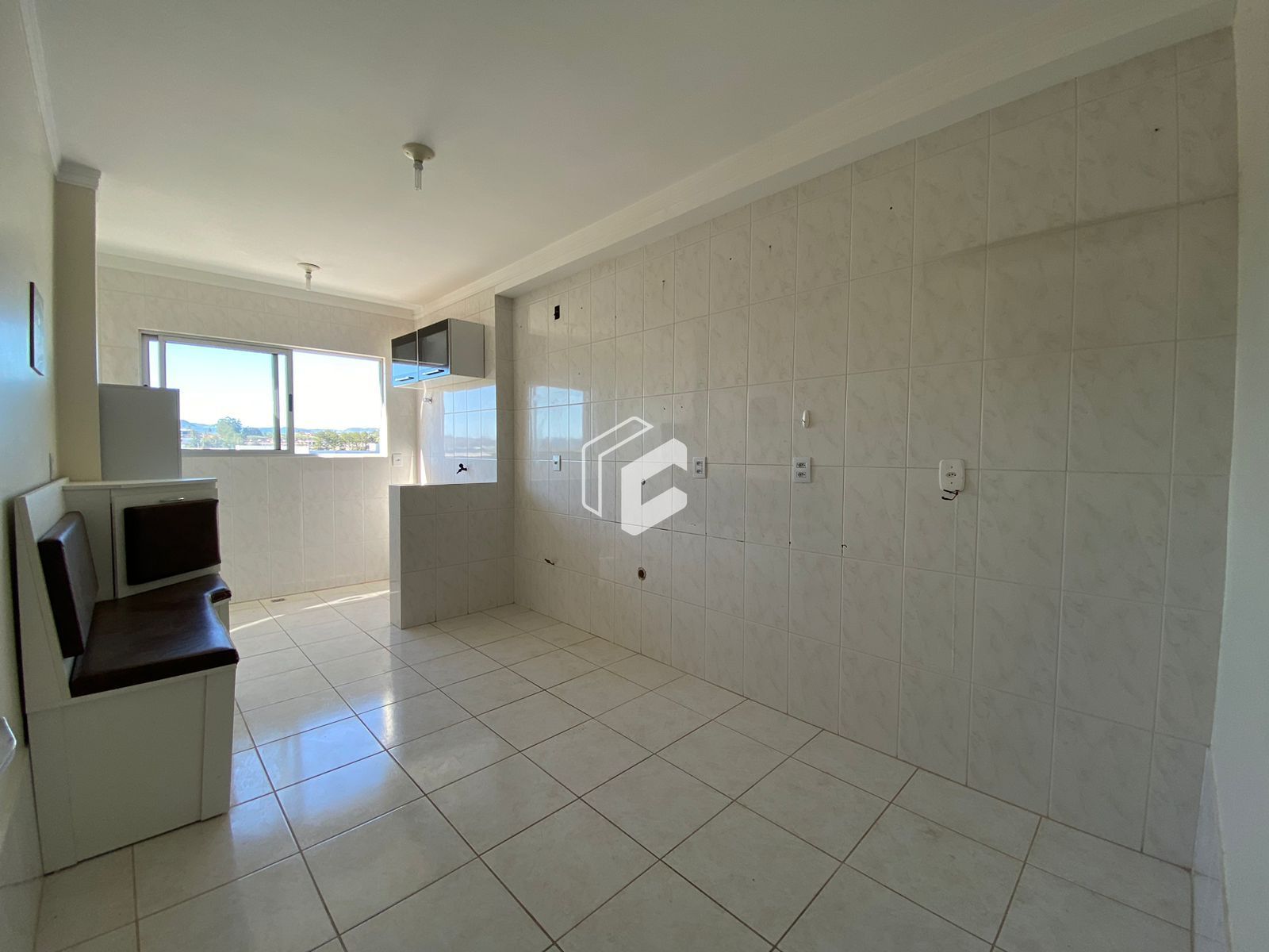 Apartamento à venda com 2 quartos, 84m² - Foto 3